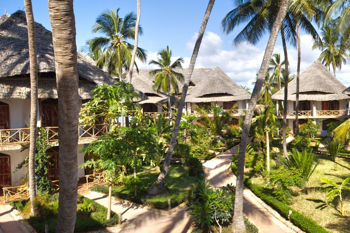 Imagen de los exteriores del Hotel Ahg Waridi Beach Resort and Spa. Foto 9