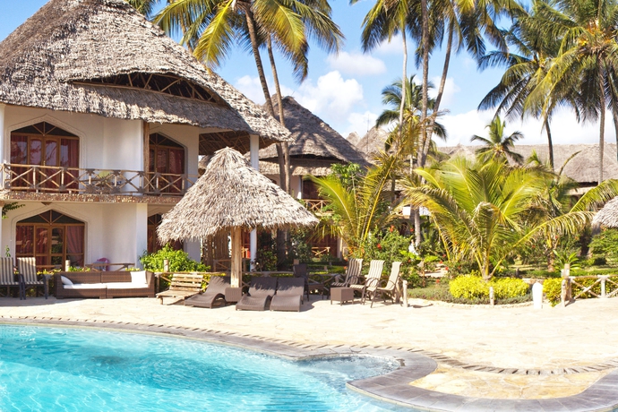 Imagen de la piscina del Hotel Ahg Waridi Beach Resort and Spa. Foto 13