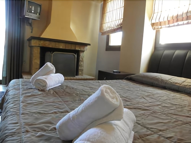 Imagen de la habitación del Hotel Ahilion. Foto 11