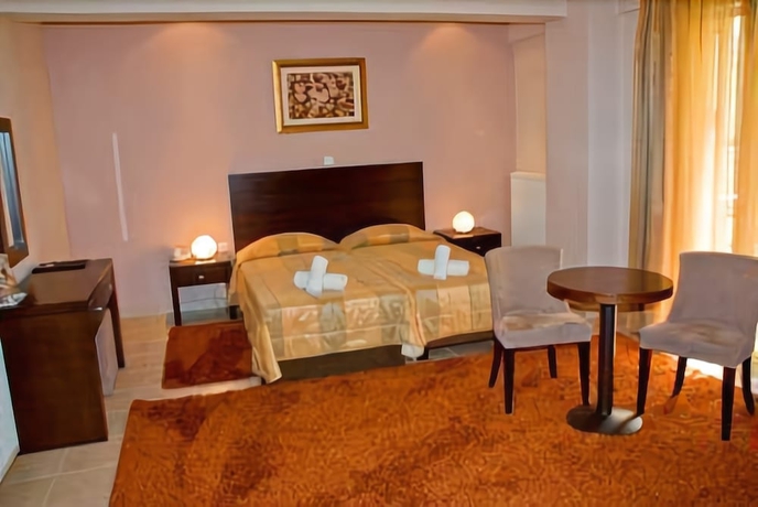 Imagen de la habitación del Hotel Ahilion. Foto 14