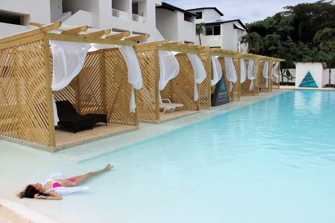 Imagen de la piscina del Hotel Ahnvee Resort Adults Only. Foto 16