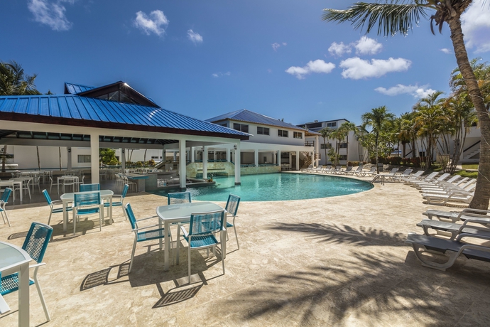 Imagen de la piscina del Hotel Ahnvee Resort Adults Only. Foto 17