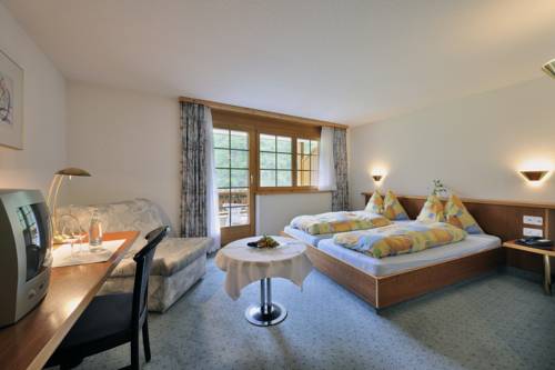 Imagen de la habitación del Hotel Ahorni. Foto 4