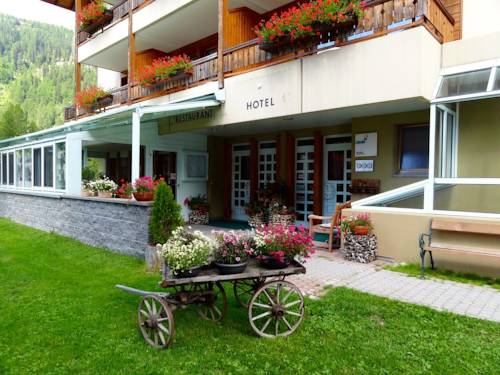 Imagen de la habitación del Hotel Ahorni. Foto 5