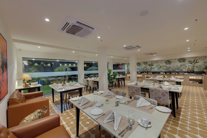 Imagen del bar/restaurante del Hotel Ahuja Residency GCR. Foto 5