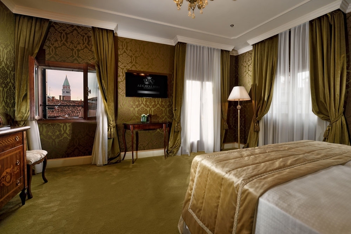 Imagen de la habitación del Hotel Ai Cavalieri Di Venezia. Foto 11