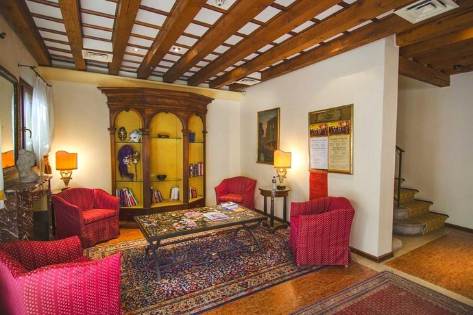 Imagen general del Hotel Ai Due Fanali. Foto 5