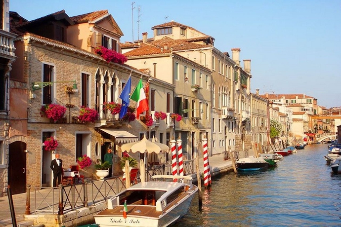 Imagen general del Hotel Ai Mori D'oriente. Foto 8