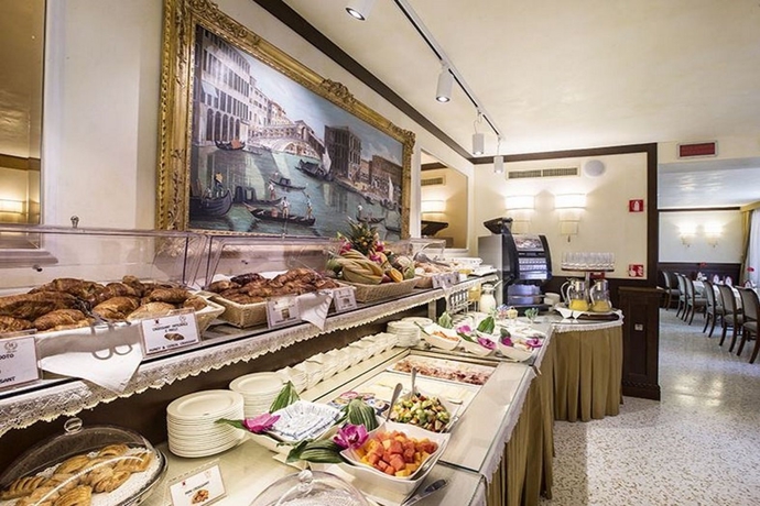 Imagen general del Hotel Ai Mori D'oriente. Foto 10