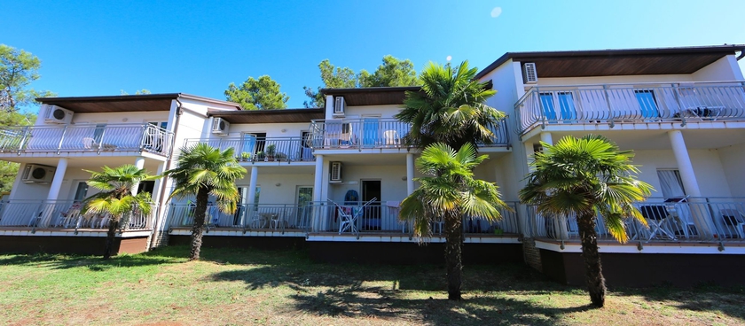 Imagen de los exteriores del Hotel Ai Pini Medulin Resort. Foto 10