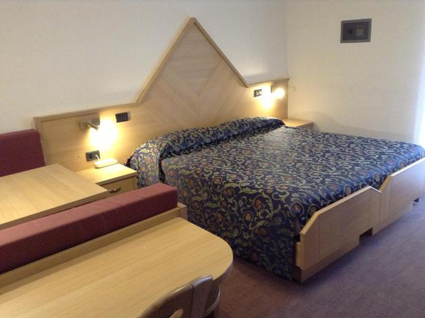 Imagen de la habitación del Hotel Ai Pini, Val di Fassa. Foto 6