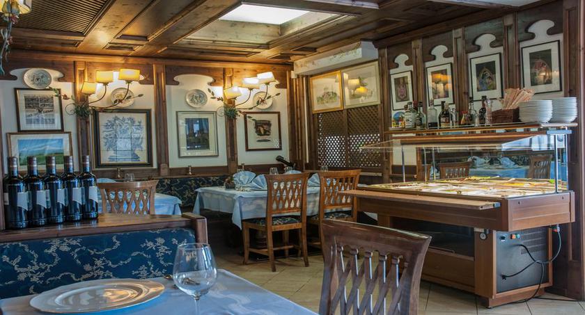 Imagen del bar/restaurante del Hotel Ai Pini, Val di Fassa. Foto 5