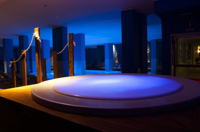 Imagen de la piscina del Hotel Ai Pozzi Village Resort and Spa. Foto 19