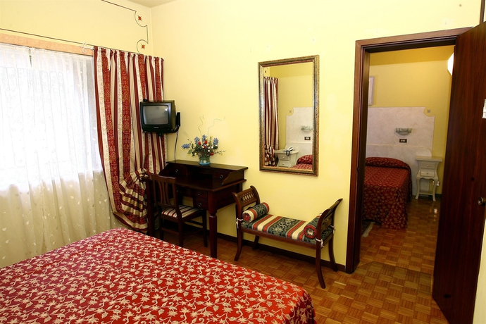 Imagen de la habitación del Hotel Ai Ronchi Motor. Foto 13