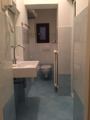 Imagen de la habitación del Hotel Ai Tolentini. Foto 15