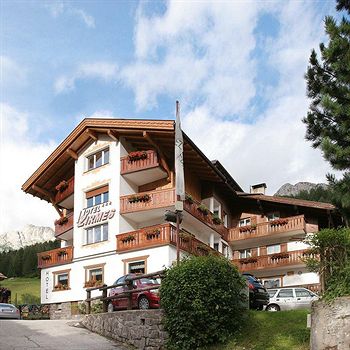 Imagen del bar/restaurante del Hotel Ai Zirmes. Foto 5