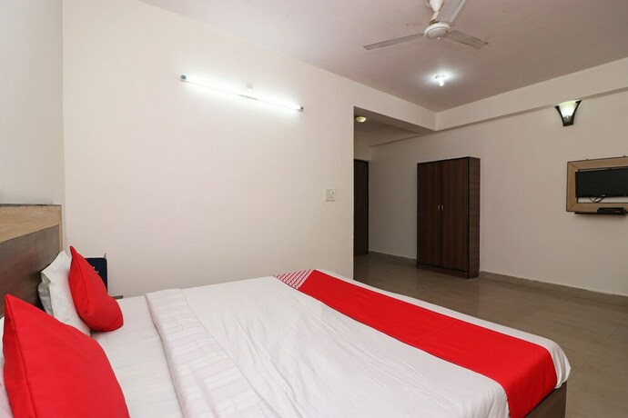Imagen de la habitación del Hotel Aicon Palace. Foto 23