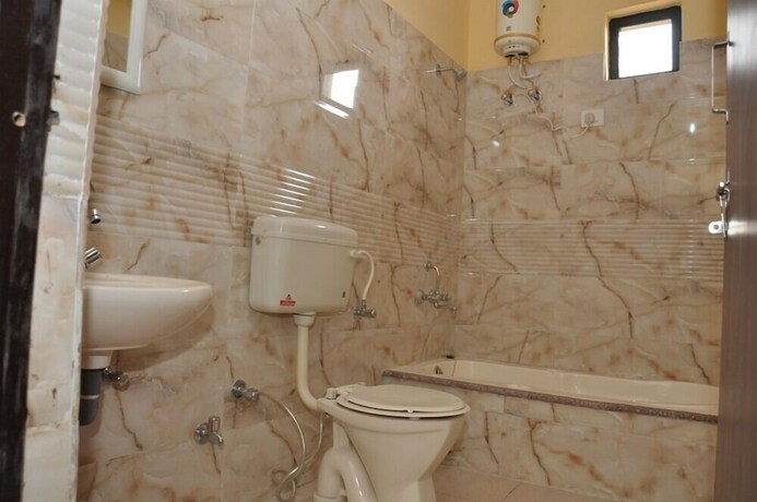 Imagen de la habitación del Hotel Aicon Palace. Foto 24