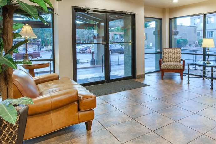 Imagen de los interiores del Hotel Aiden By Best Western Sedona. Foto 10