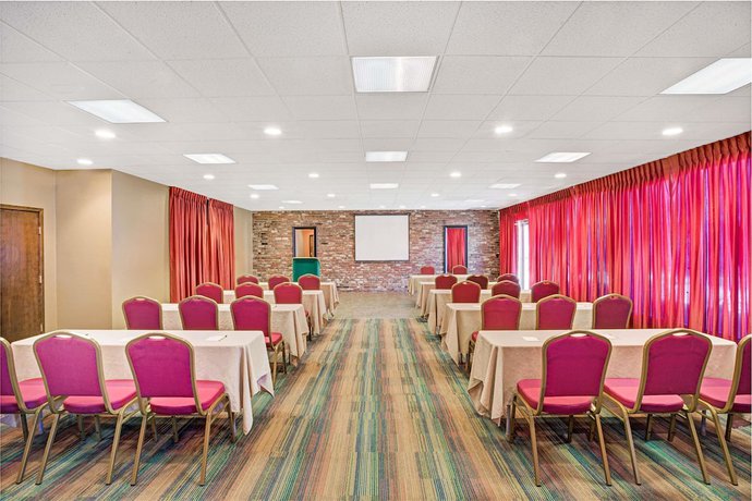 Imagen de los interiores del Hotel Aiden By Best Western South Reno. Foto 14