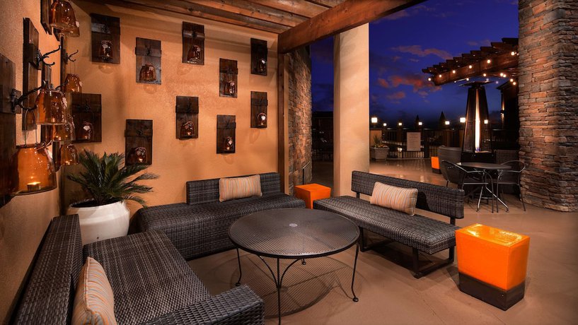 Imagen de los interiores del Hotel Aiden By Best Western @ Warm Springs and Event Center. Foto 19