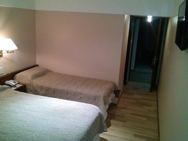 Imagen de la habitación del Hotel Aiello. Foto 2