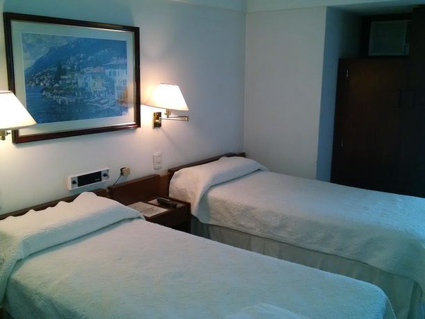 Imagen de la habitación del Hotel Aiello. Foto 17