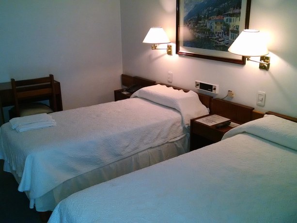 Imagen de la habitación del Hotel Aiello. Foto 18