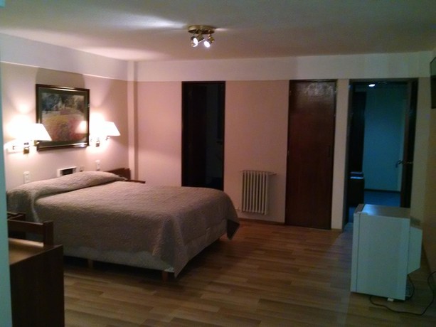 Imagen de la habitación del Hotel Aiello. Foto 19
