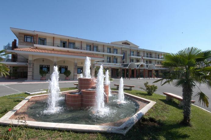 Imagen general del Hotel Aiges Melathron. Foto 14