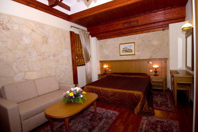 Imagen general del Hotel Aiges Melathron. Foto 15