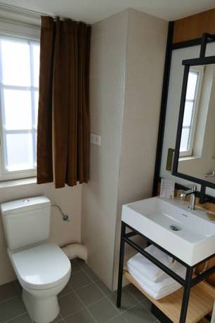 Imagen de la habitación del Hotel Aigle D'or. Foto 16