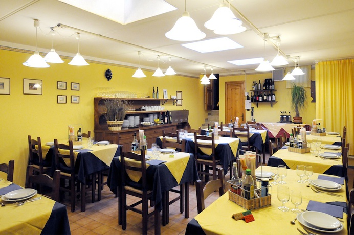 Imagen del bar/restaurante del Hotel Aigle. Foto 2