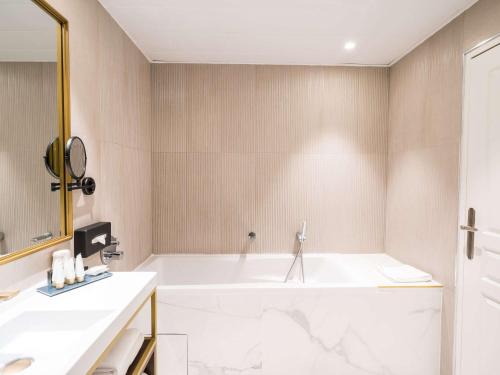 Imagen general del Hotel Aigle Noir Fontainebleau Mgallery. Foto 9