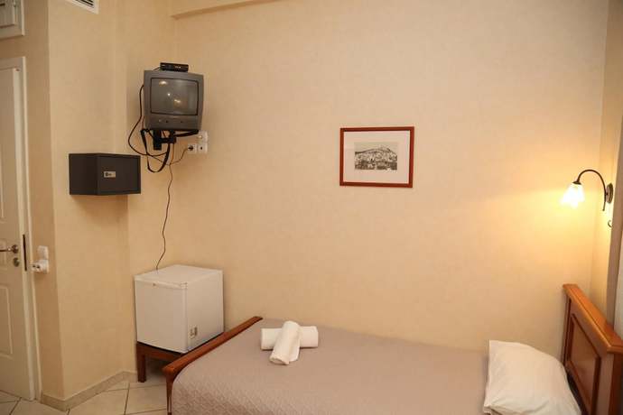Imagen de la habitación del Hotel Aigli Syros. Foto 11