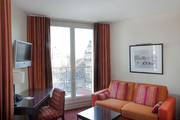 Imagen de los interiores del Hotel Aiglon, Par&iacute;s. Foto 15