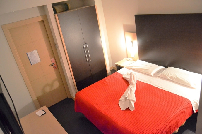 Imagen de la habitación del Hotel Aiglon, Rimini. Foto 5