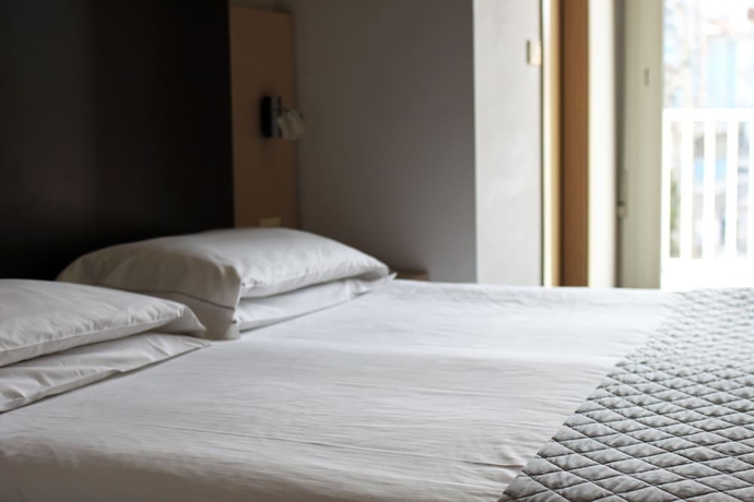 Imagen de la habitación del Hotel Aiglon, Rimini. Foto 10