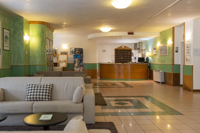 Imagen de los interiores del Hotel Aiglon, Rimini. Foto 16