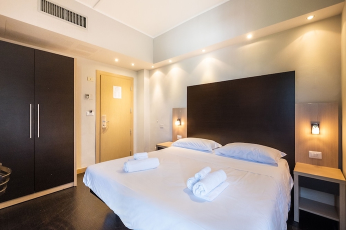 Imagen de la habitación del Hotel Aiglon, Rimini. Foto 14
