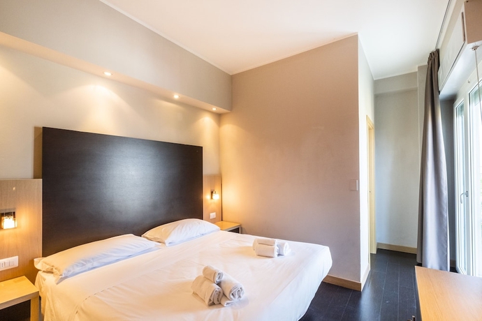 Imagen de la habitación del Hotel Aiglon, Rimini. Foto 15