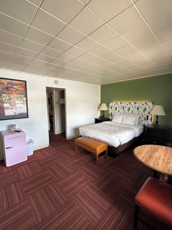 Imagen de la habitación del Hotel Aiken\'s Lodge. Foto 6