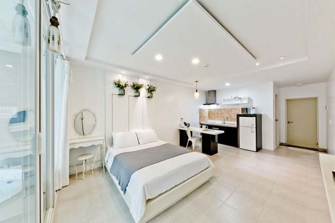 Imagen de la habitación del Hotel Aileen Pension. Foto 19