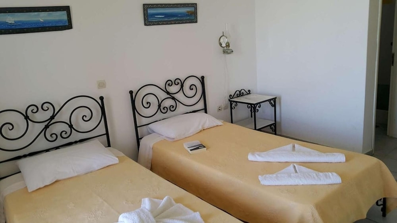 Imagen de la habitación del Hotel Ailouros summer hotel. Foto 10