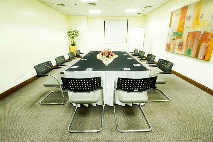 Imagen de los interiores del Hotel Aim Conference Center Manila. Foto 15