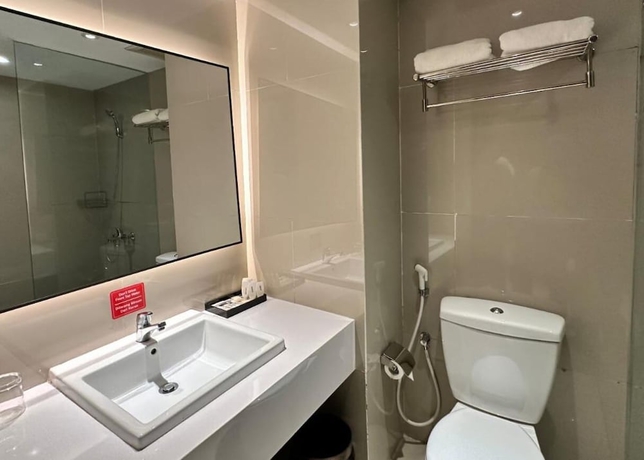 Imagen de la habitación del Hotel Aimas and Convention Centre. Foto 18