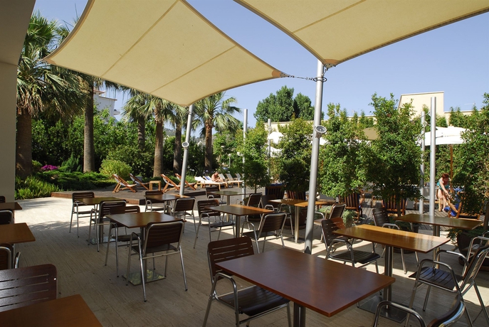 Imagen del bar/restaurante del Hotel Aimia. Foto 8