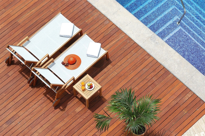 Imagen de la piscina del Hotel Aimia. Foto 15