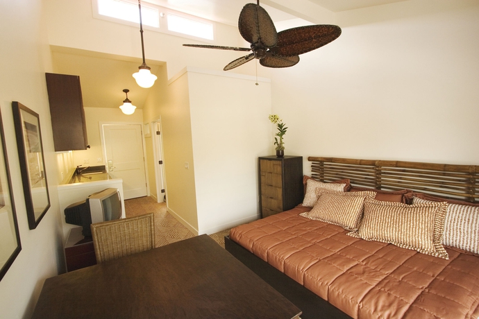 Imagen de la habitación del Hotel Aina Nalu Lahaina. Foto 7