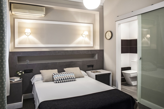 Imagen de la habitación del Hotel Ainb Bandb Eixample Muntaner. Foto 14